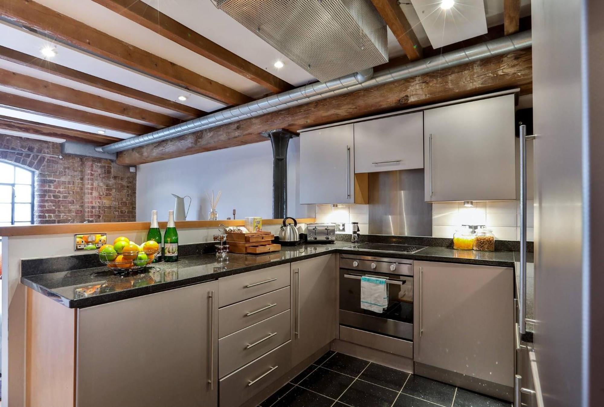 לונדון Wild Roses Serviced Apartments - Excel Warehouse 1 מראה חיצוני תמונה