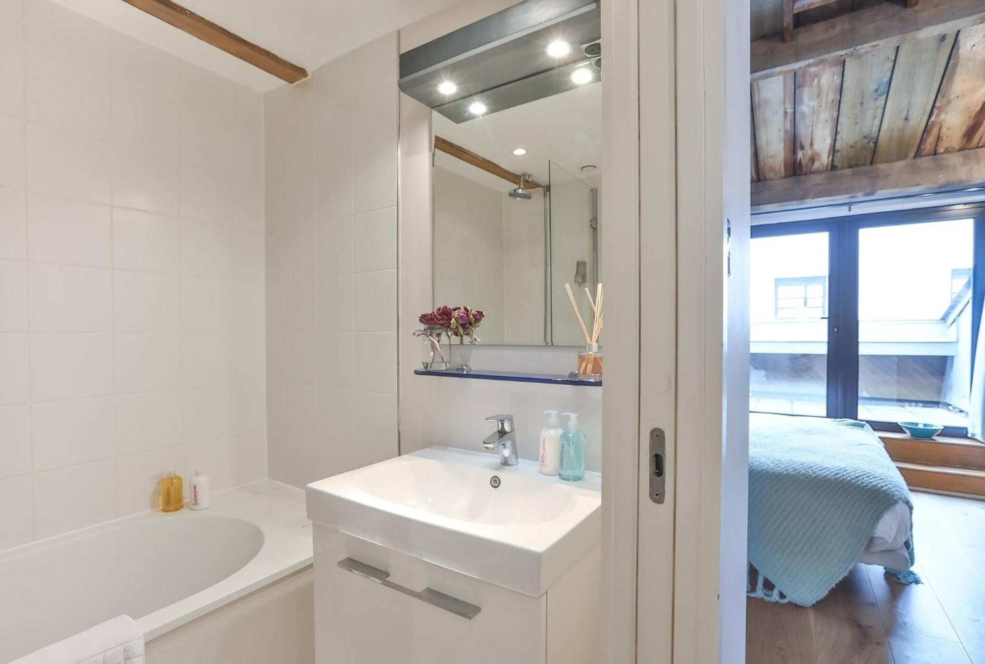 לונדון Wild Roses Serviced Apartments - Excel Warehouse 1 מראה חיצוני תמונה