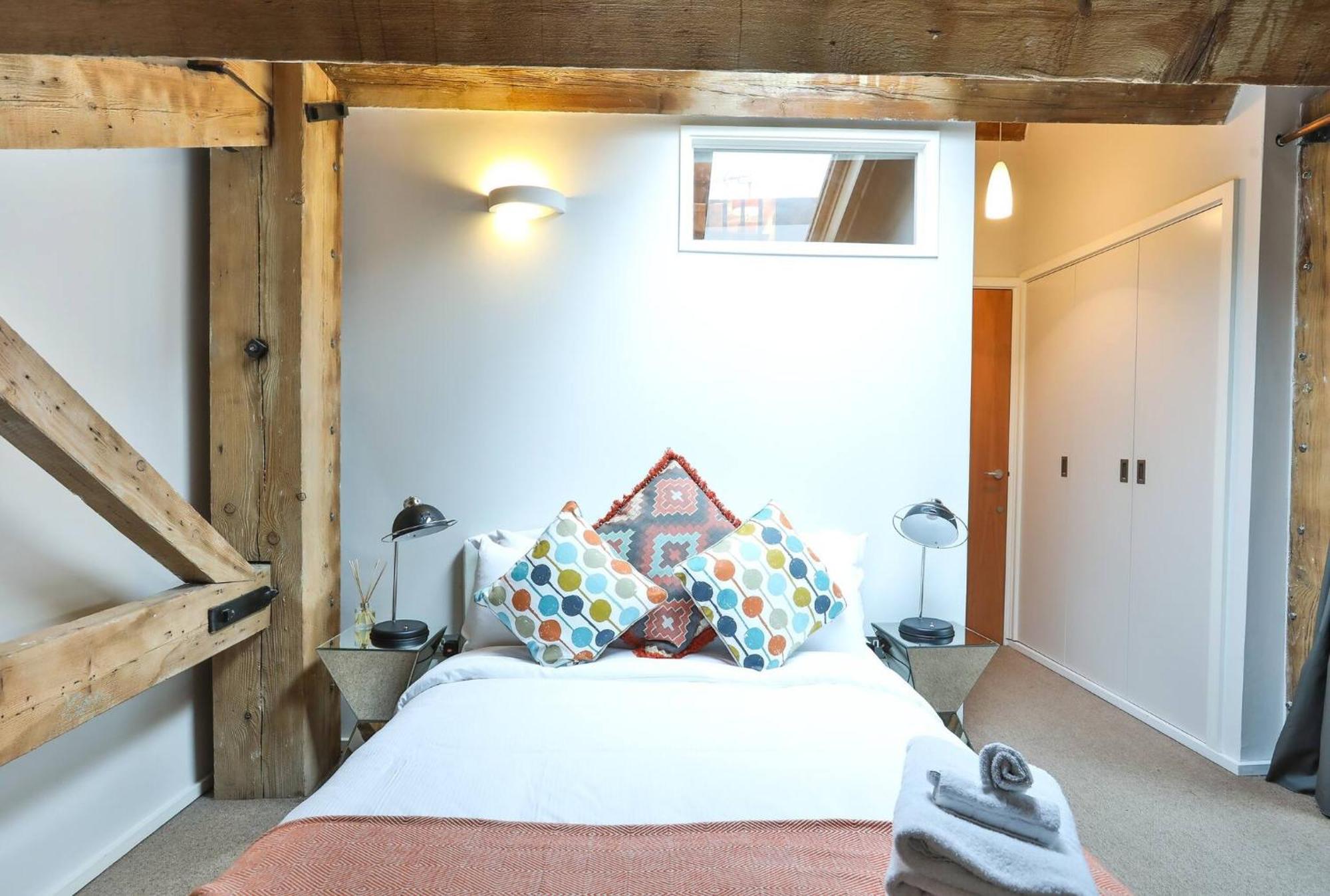 לונדון Wild Roses Serviced Apartments - Excel Warehouse 1 מראה חיצוני תמונה