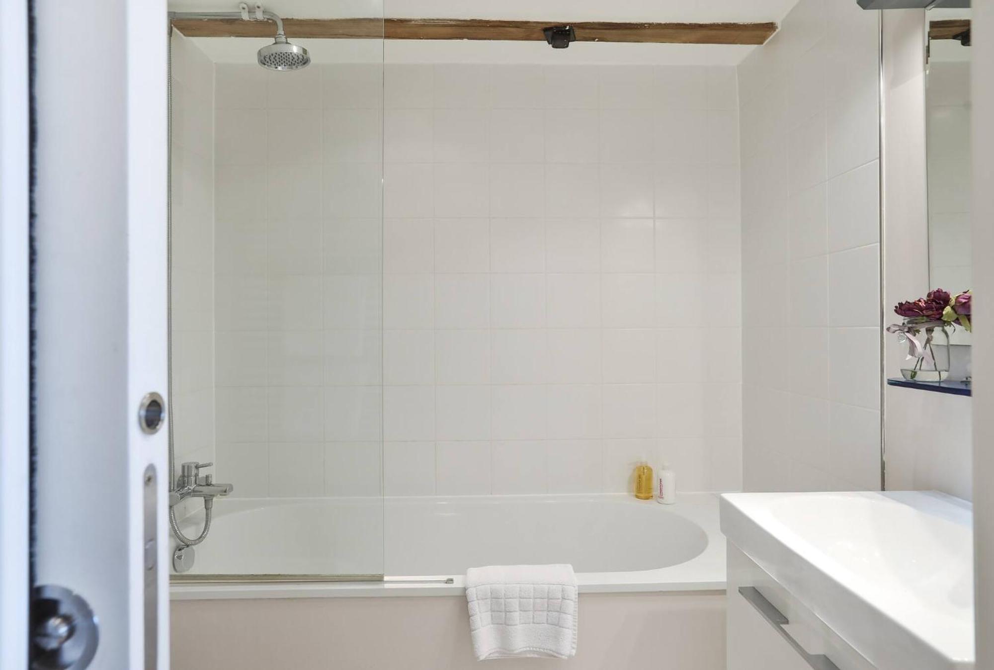 לונדון Wild Roses Serviced Apartments - Excel Warehouse 1 מראה חיצוני תמונה
