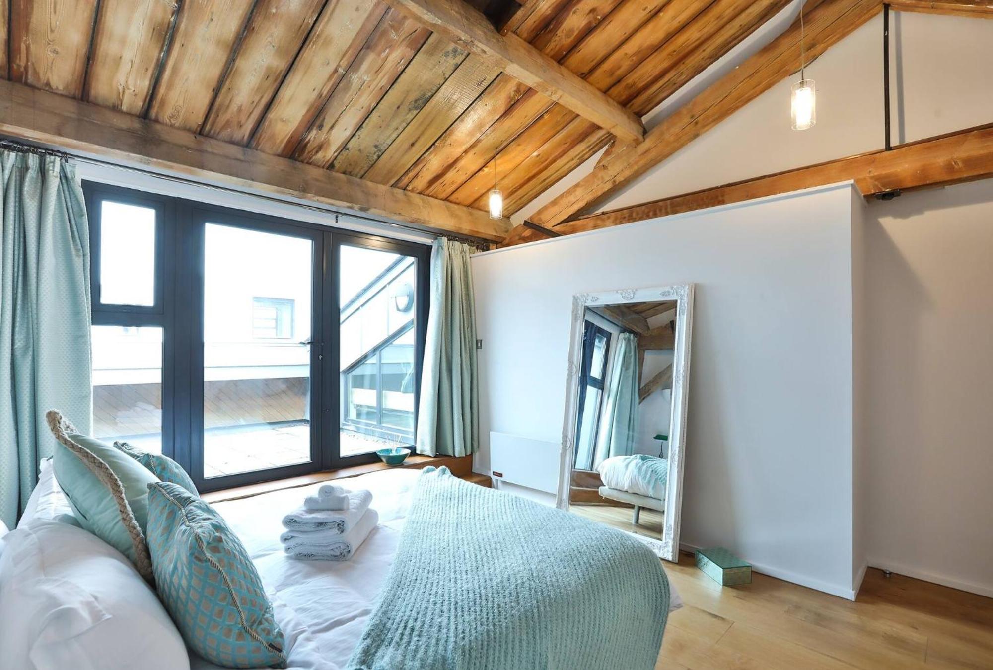 לונדון Wild Roses Serviced Apartments - Excel Warehouse 1 מראה חיצוני תמונה
